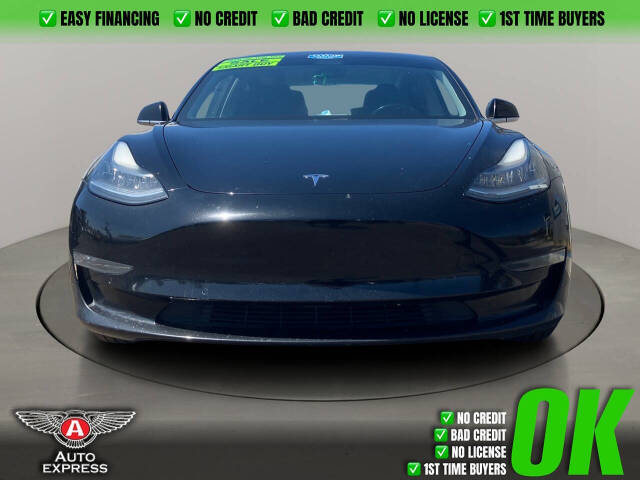 tesla model 3 2018 5YJ3E1EAXJF008406 image tesla model 3 2018 5YJ3E1EAXJF008406 image